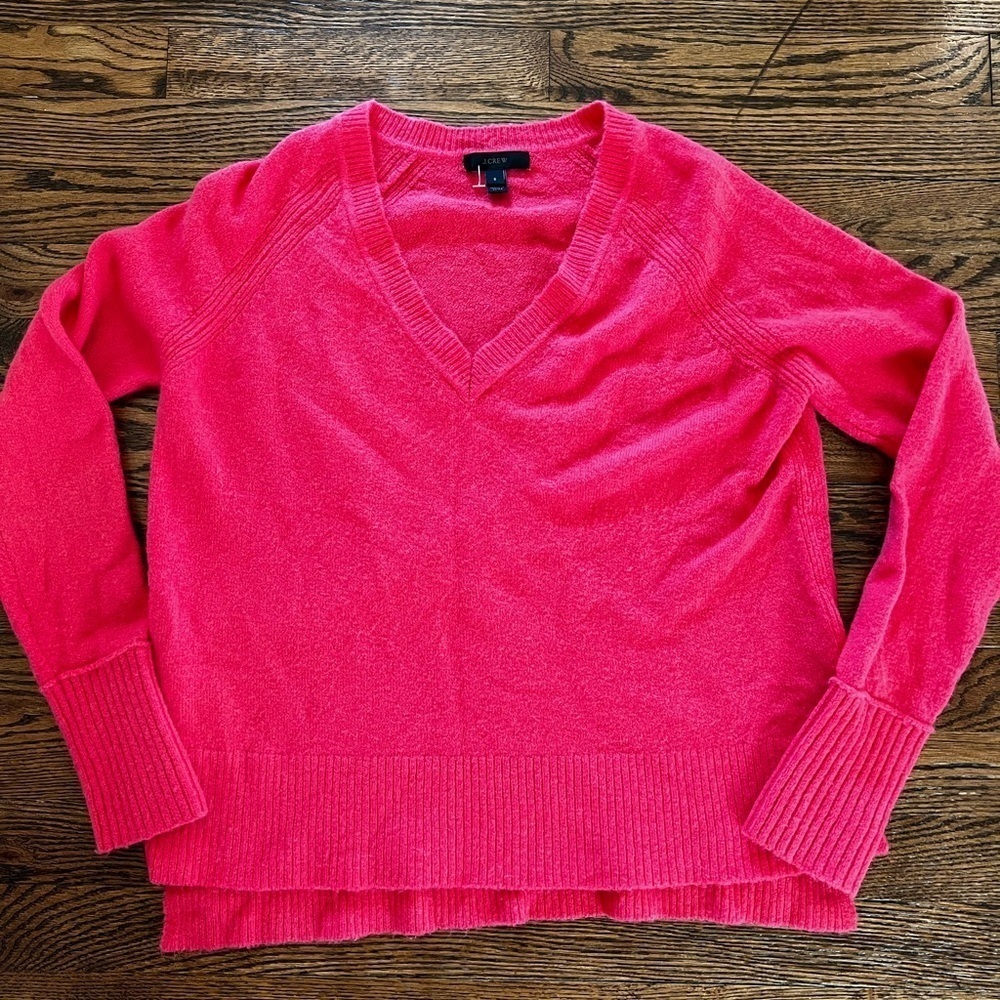 J. Crew Sweater Women's Small Wool Blend‎ V-Neck Sweater in Yarn Coral Pink